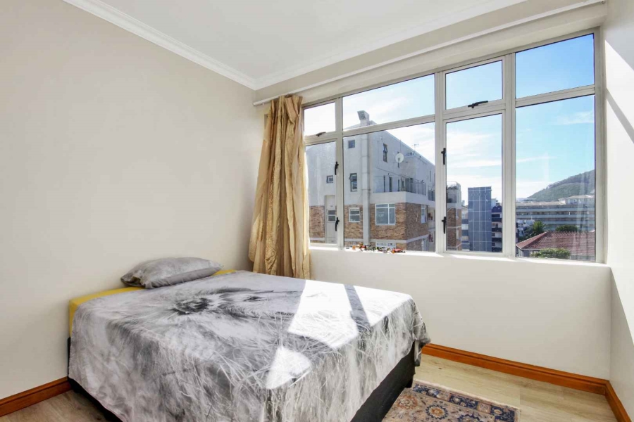 To Let 3 Bedroom Property for Rent in Sea Point Western Cape